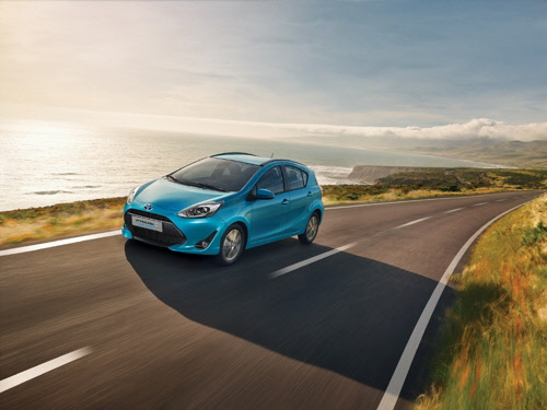 도요타 소형 하이브리드차 '프리우스 C'[도요타 코리아 제공=연합뉴스]